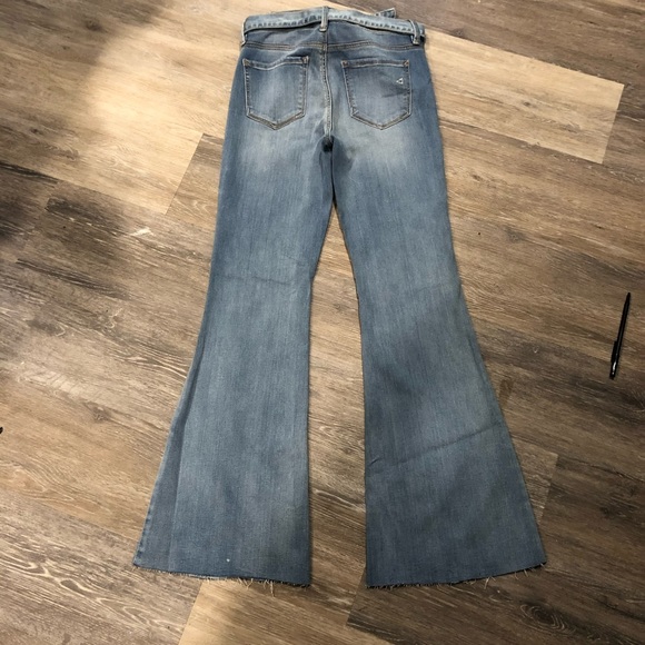 NWT Hidden Jean Wide Leg with Tie at the Waist - Picture 4 of 5